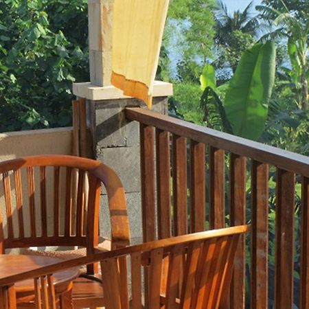 אמד Bali Sari Homestay חדר תמונה